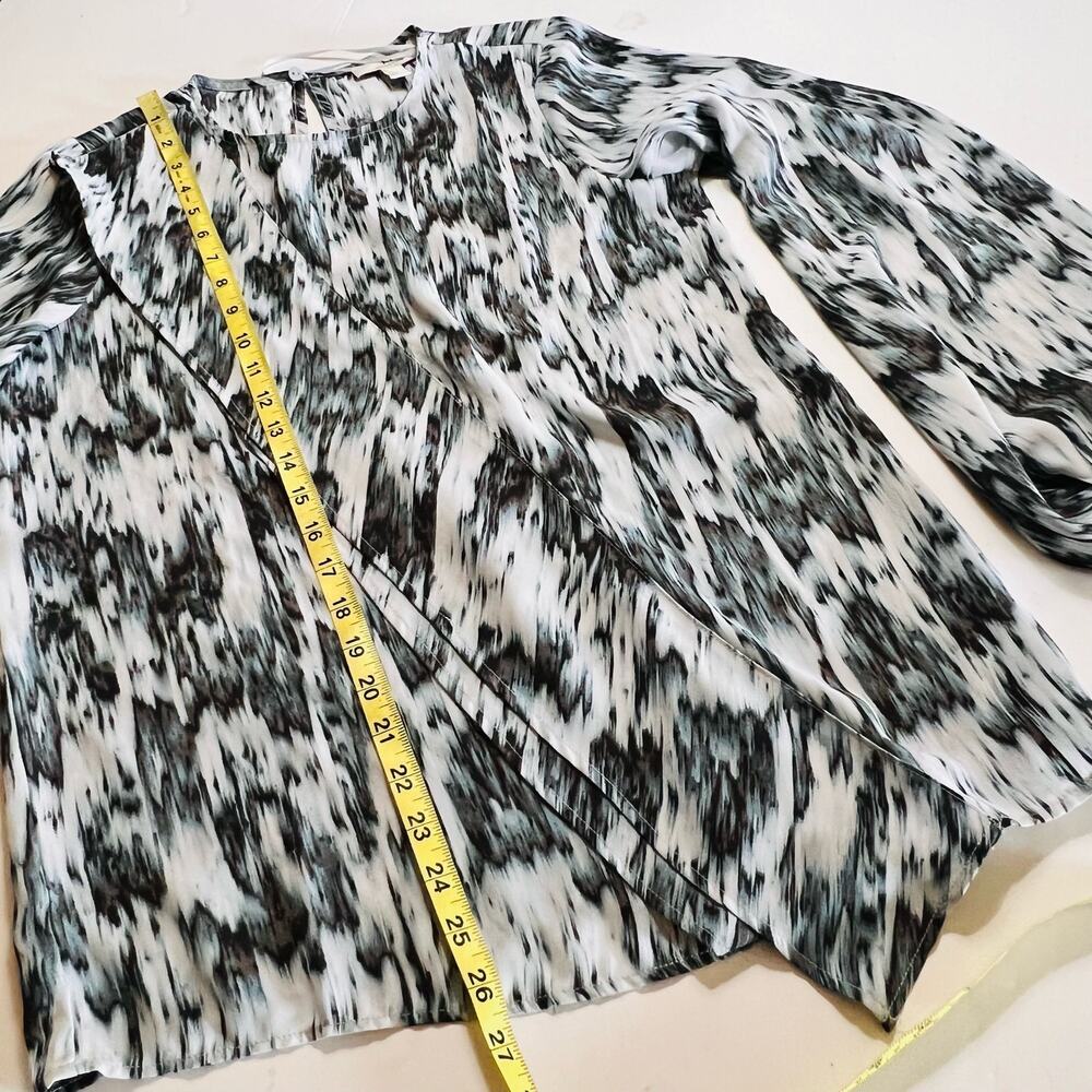 Halston Abstract Print Waterfall Long Sleeve Top Size XS - Picture 6 of 7